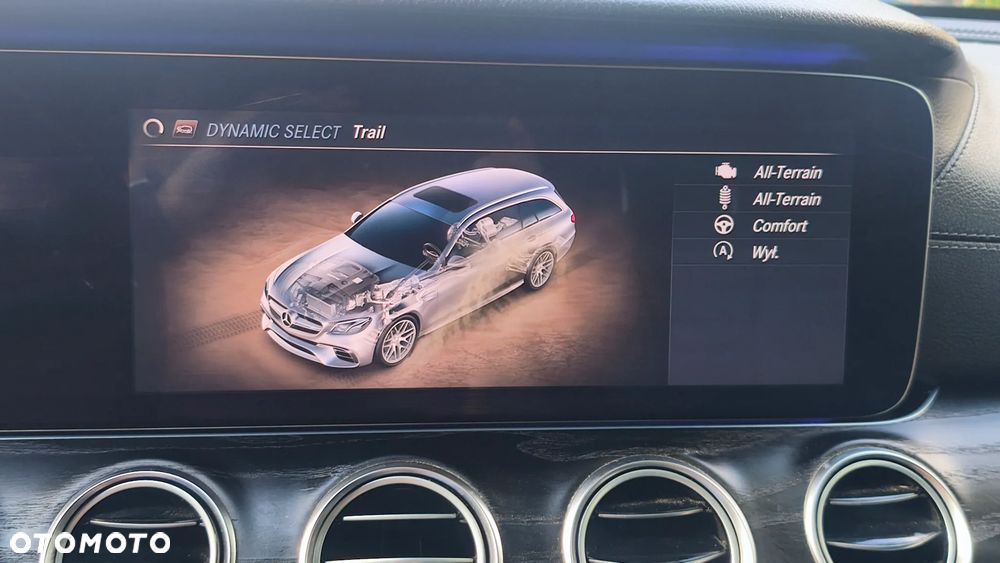 Mercedes-Benz Klasa E 220 d 4-Matic All-Terrain - 13