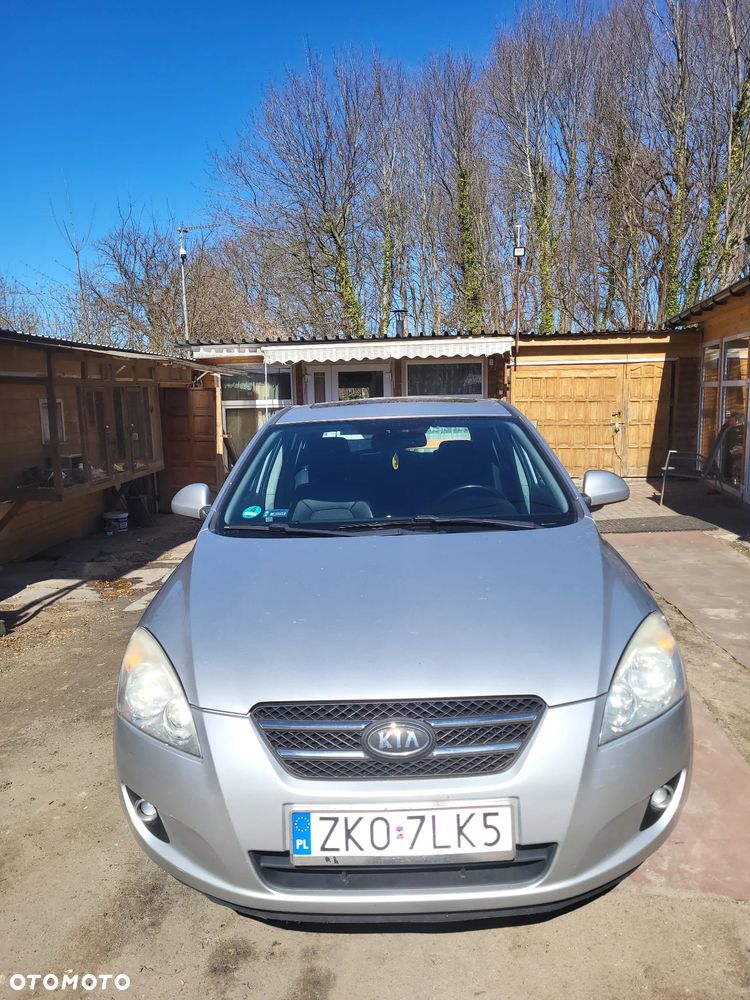 Kia Ceed 1.6 Crdi Comfort - 1