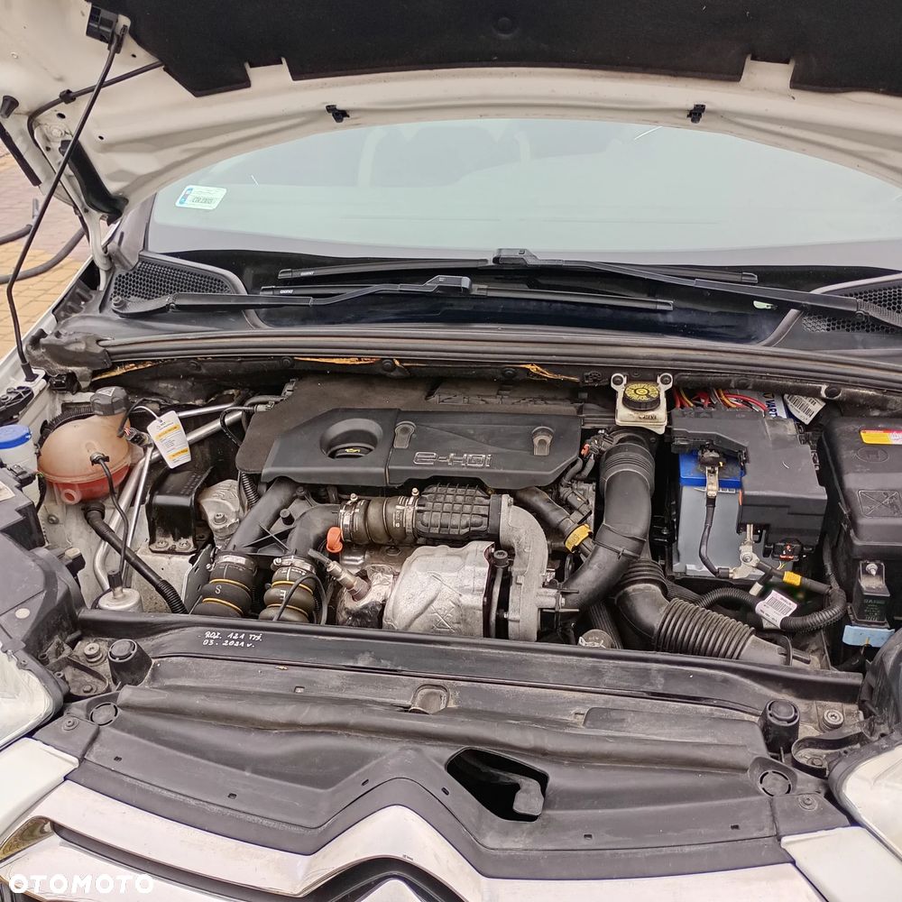 Citroën DS4 e-HDi 115 Chic - 13