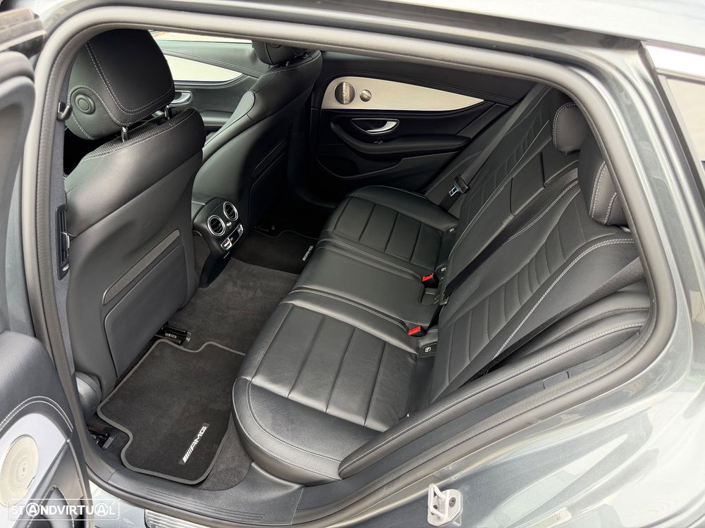 Mercedes-Benz E 300 de 9G-TRONIC AMG Line - 22