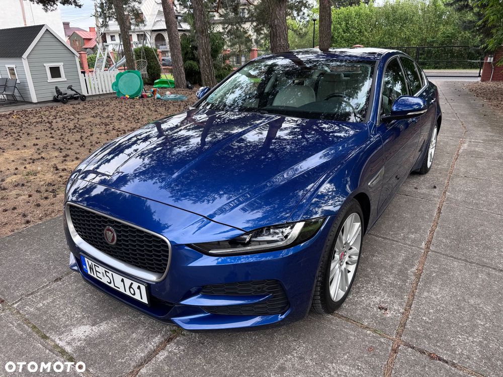 Jaguar XE 2.0 P250 SE - 2
