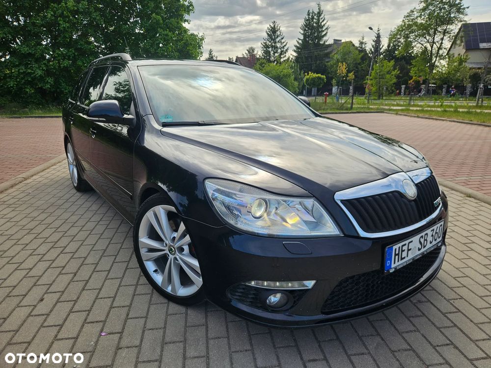 Skoda Octavia 2.0 TDI CR DPF DSG RS - 3