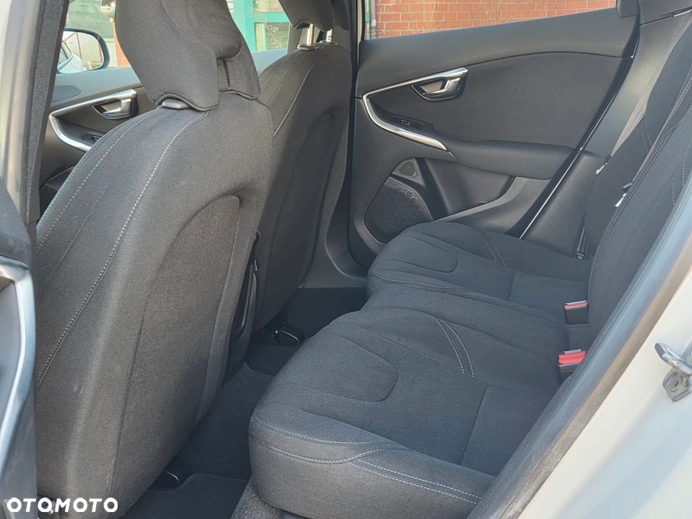 Volvo V40 T2 Summum - 8