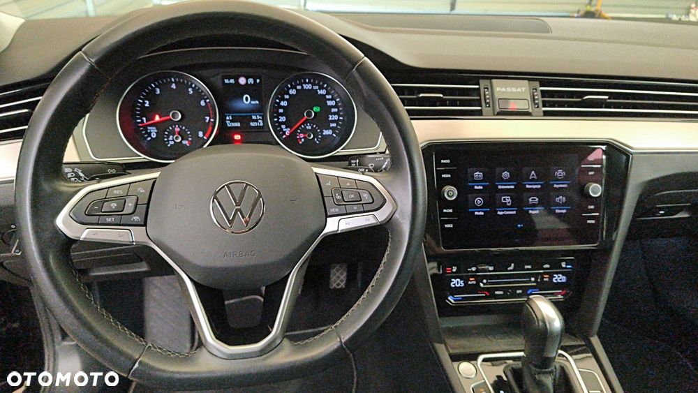 Volkswagen Passat - 14