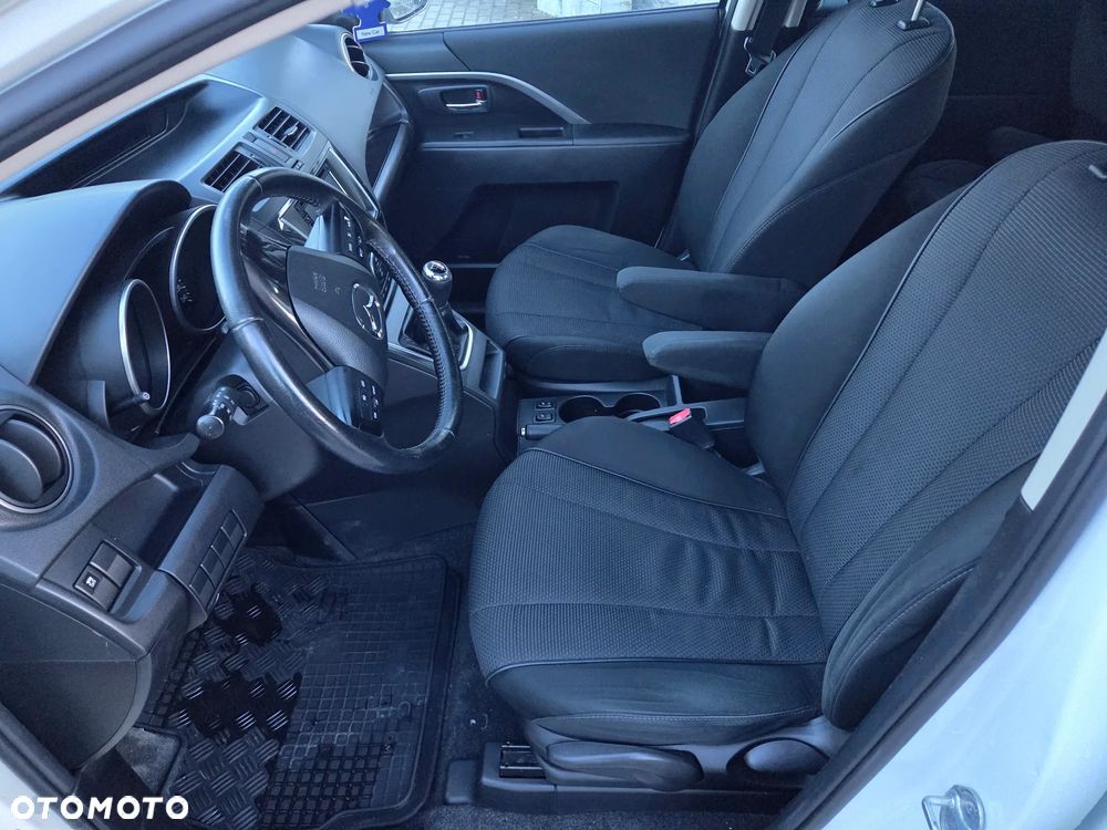 Mazda 5 - 10