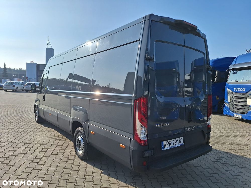 Iveco 35S18 HiMatic furgon 16m blaszak automat FV23% MAXI - 6