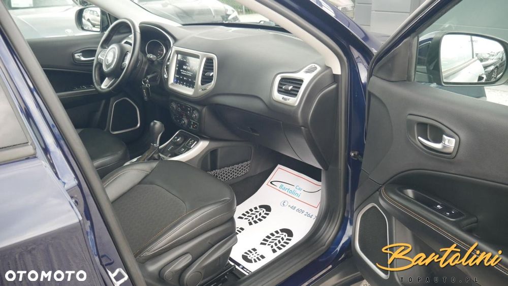 Jeep Compass - 16