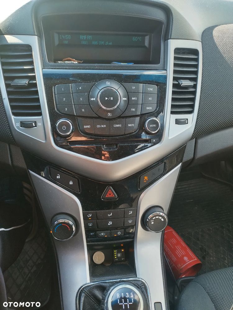 Chevrolet Cruze 1.6 LT - 18