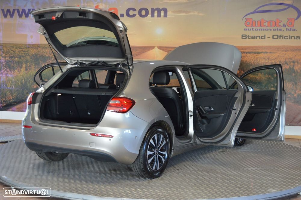 Mercedes-Benz A 180 d Style Plus Aut. - 13