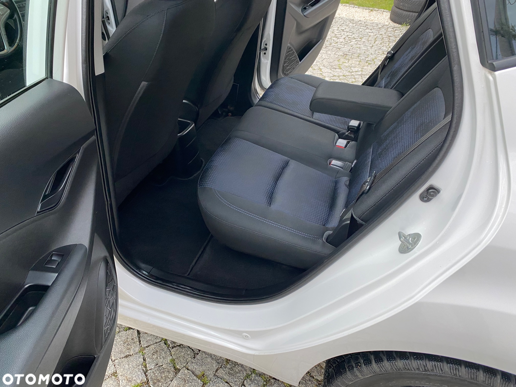Hyundai ix20 1.4 Premium blue - 19