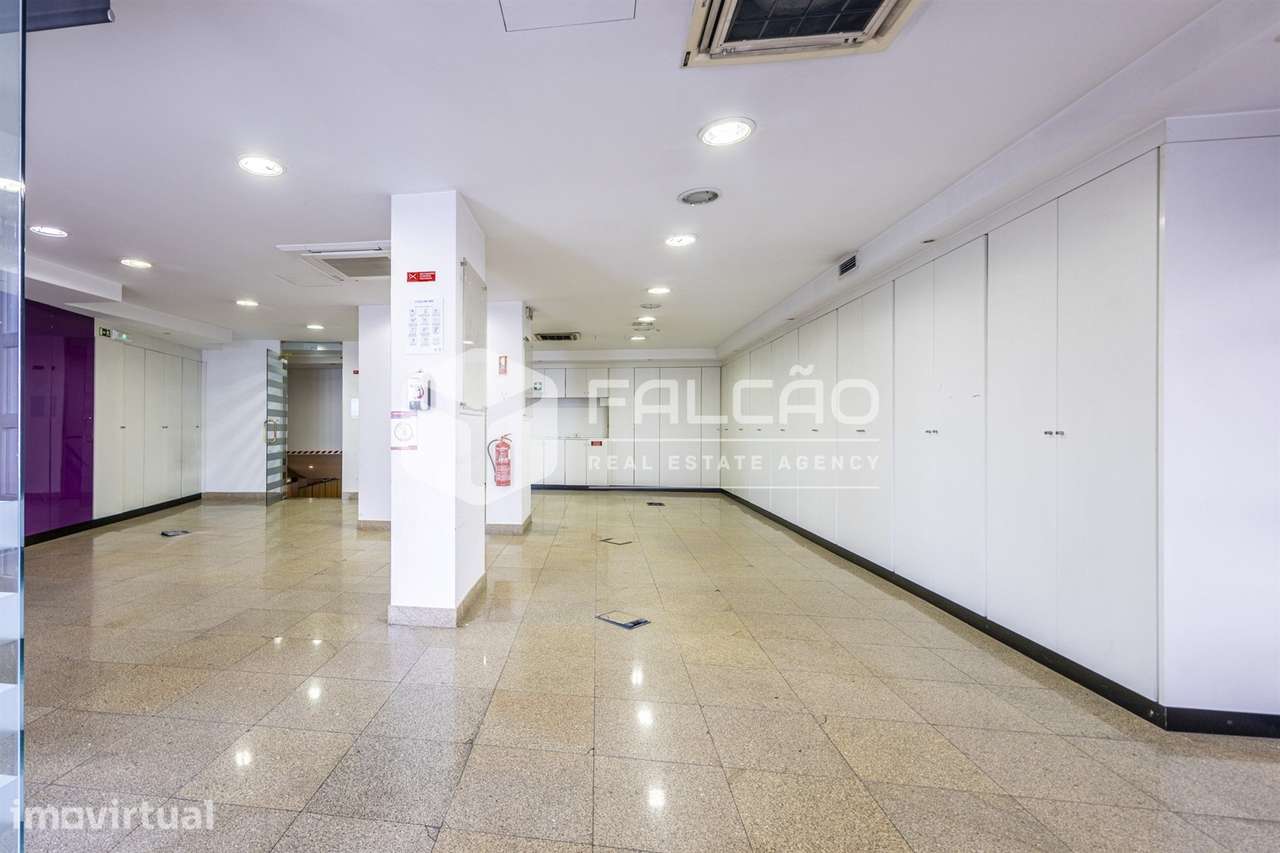 Loja T3 Arrendamento em Santarém (Marvila), Santa Iria da Ribeira de S - Grande imagem: 5/46
