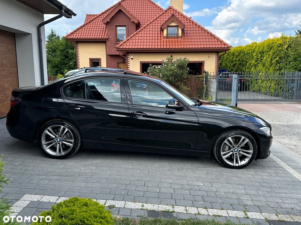 BMW Seria 3 335i xDrive Sport Line - 2