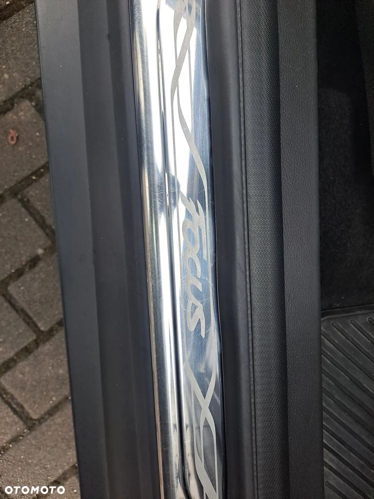 Ford Focus 1.0 EcoBoost Start-Stopp-System SYNC Edition - 32