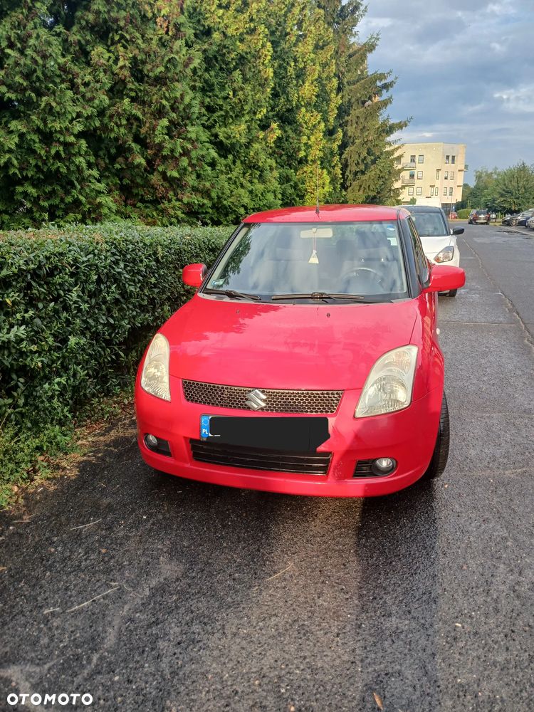 Suzuki Swift - 1