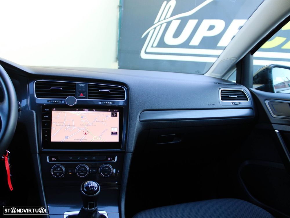 VW Golf Variant 2.0 TDi Confortline - 20