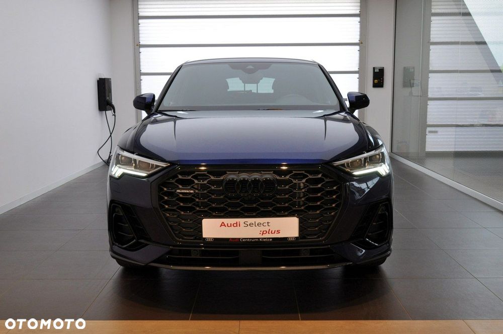 Audi Q3 Sportback - 6