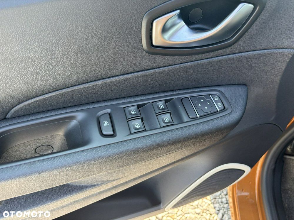Renault Captur - 17