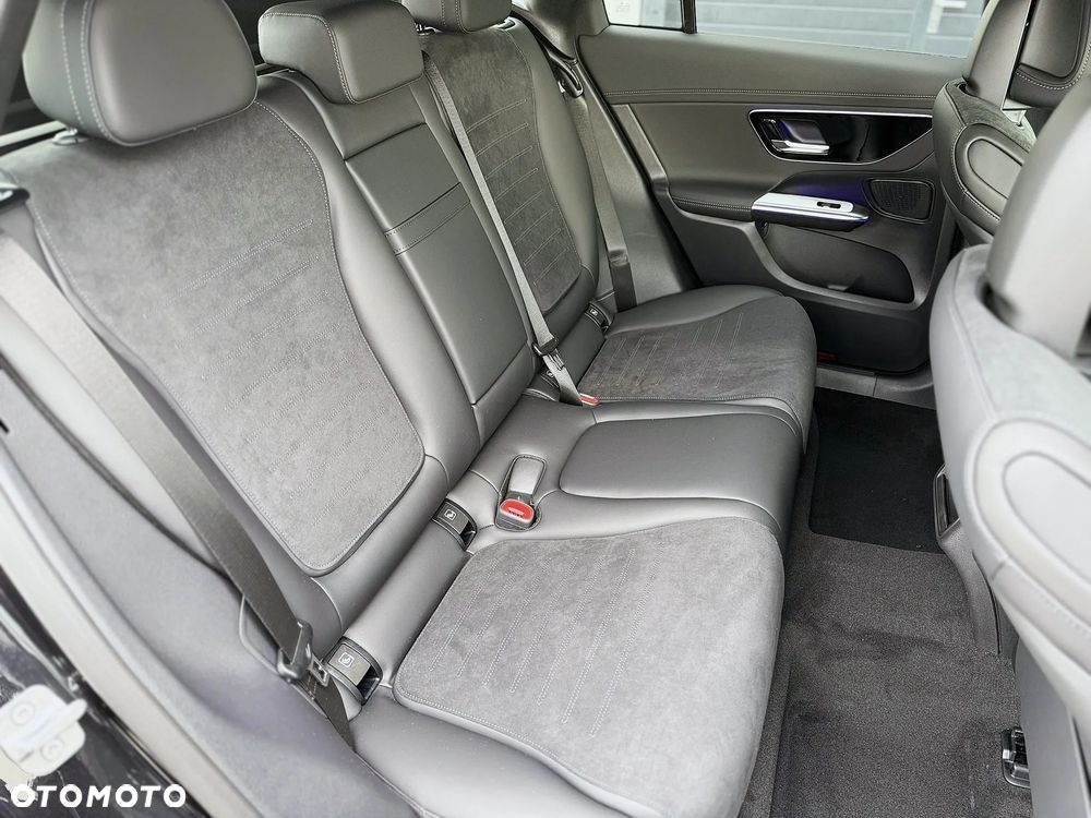 Mercedes-Benz GLC - 31