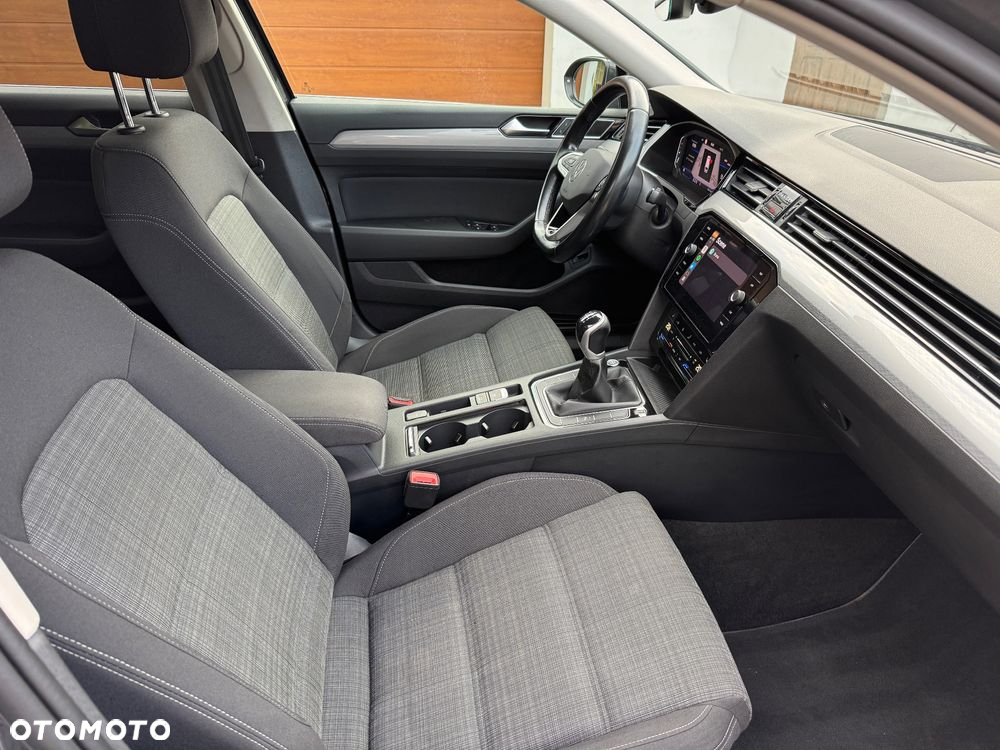Volkswagen Passat 2.0 TDI EVO Business - 16