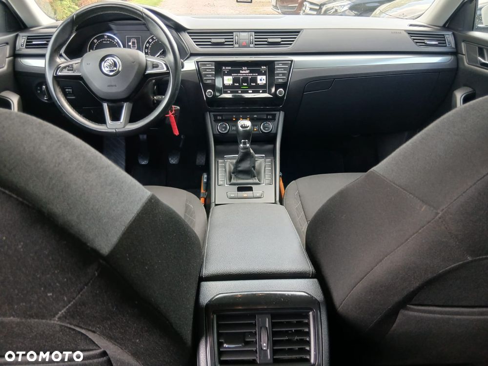 Skoda Superb 1.6 TDI Style - 32