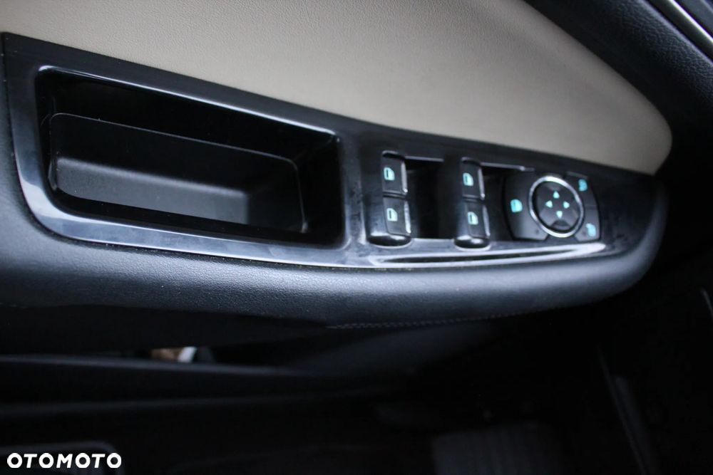 Ford Edge - 9