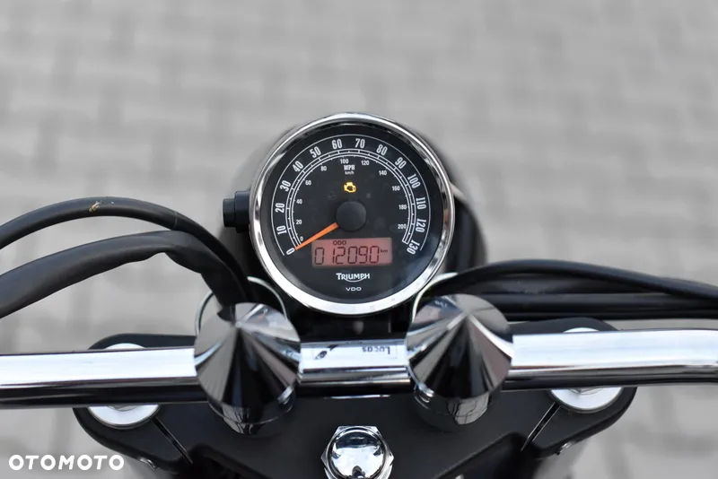 Triumph Speedmaster - 30