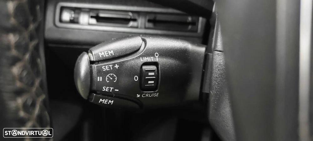 Peugeot 3008 1.5 BlueHDi Active - 40