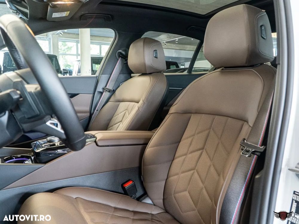 BMW Seria 5 550e xDrive Aut. - 12