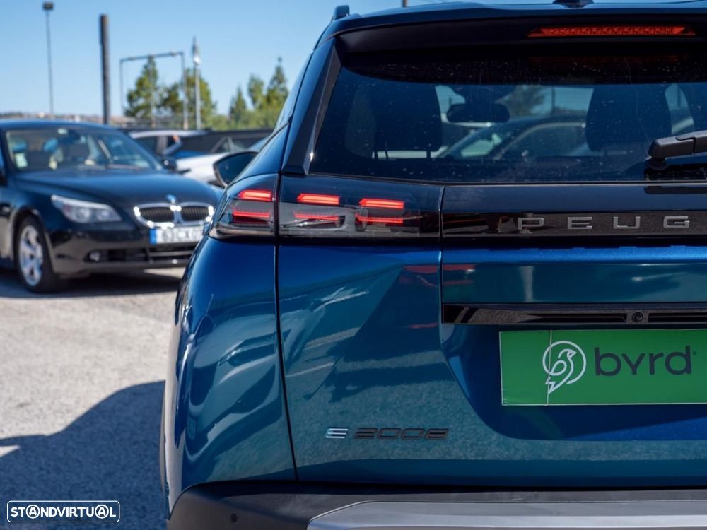 Peugeot e-2008 54 kWh GT — fotografia 12