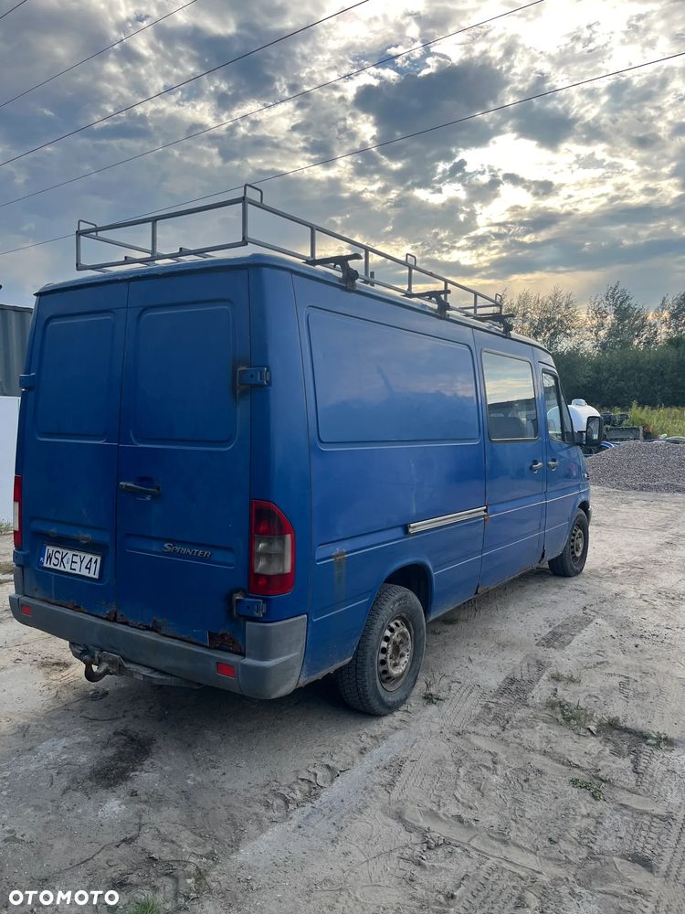 Mercedes-Benz Sprinter - 4