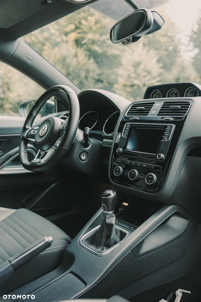 Volkswagen Scirocco 2.0 TSI BMT Perfectline R-Style - 11