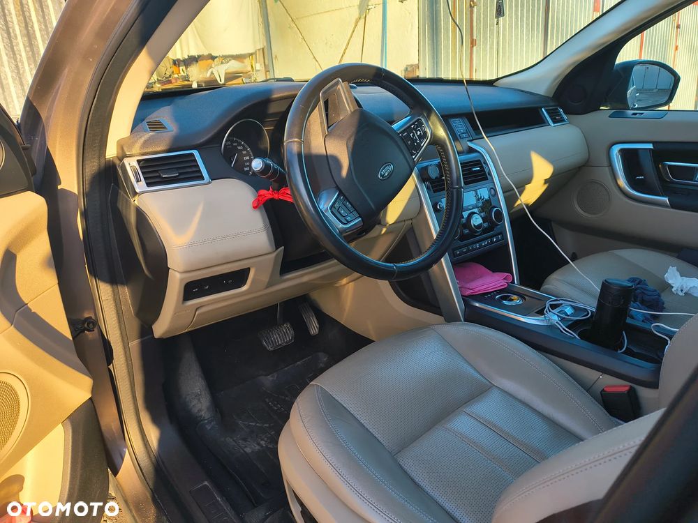 Land Rover Discovery Sport D150 R-Dynamic HSE - 26