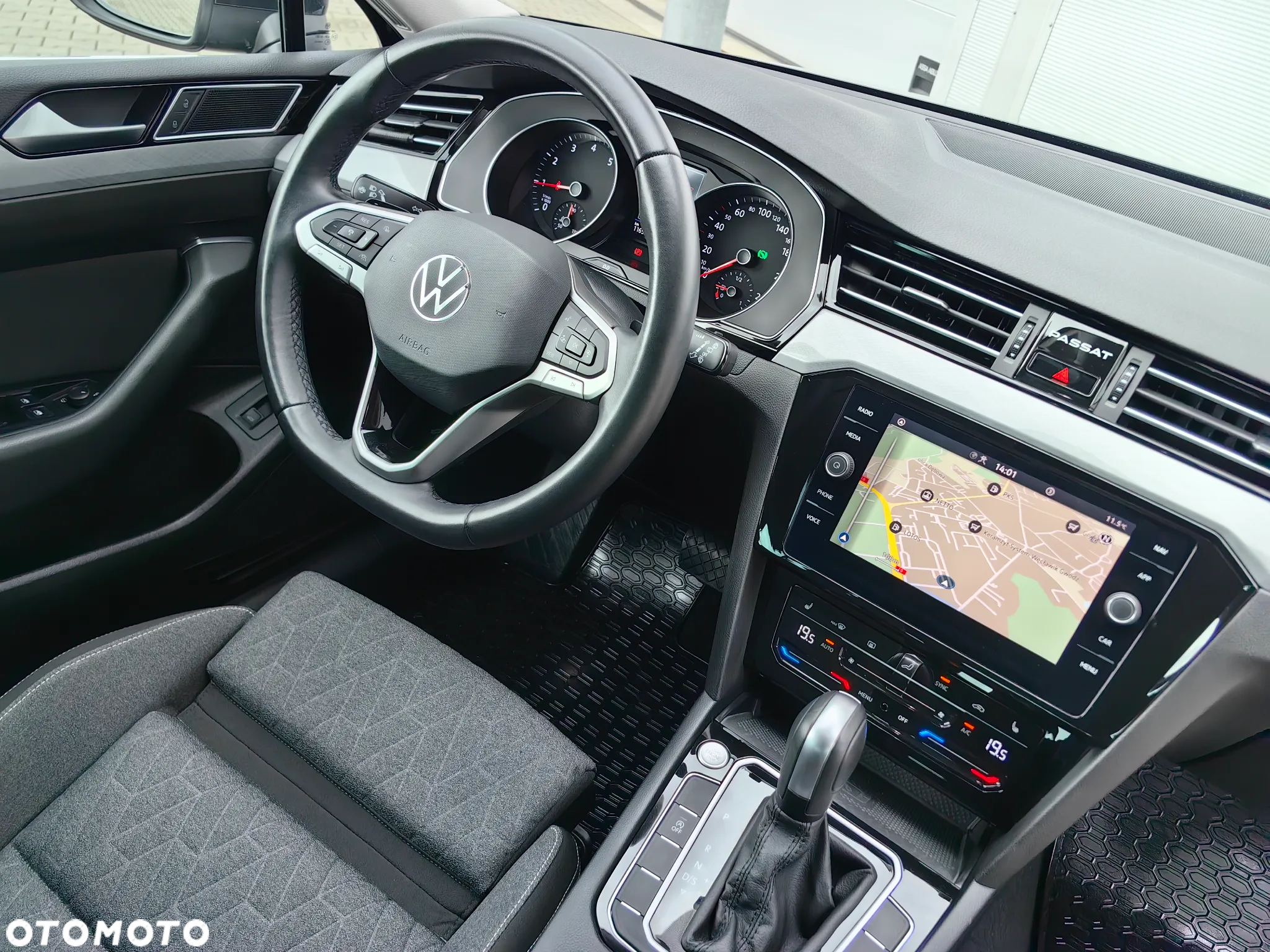 Volkswagen Passat Variant 1.5 TSI OPF DSG Highline - 12