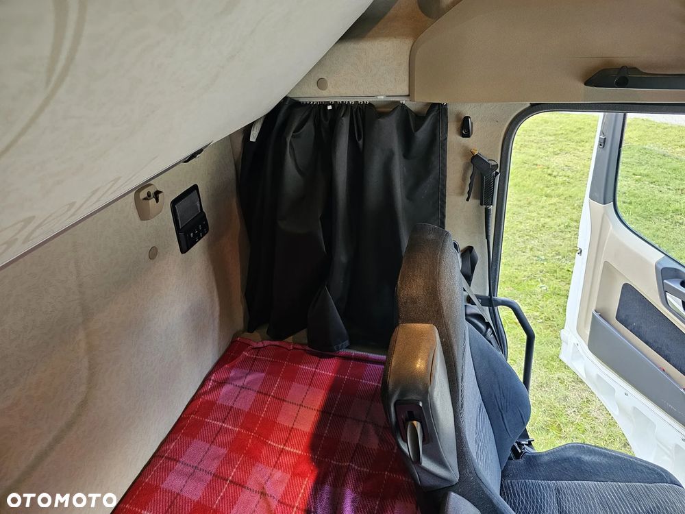 Mercedes-Benz Actros - 9