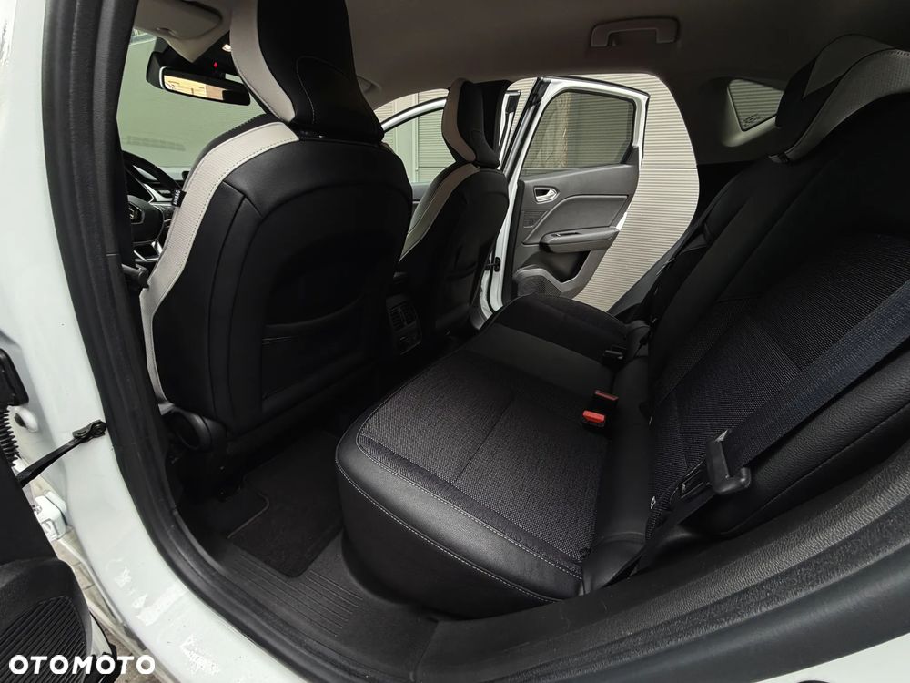 Renault Captur - 23