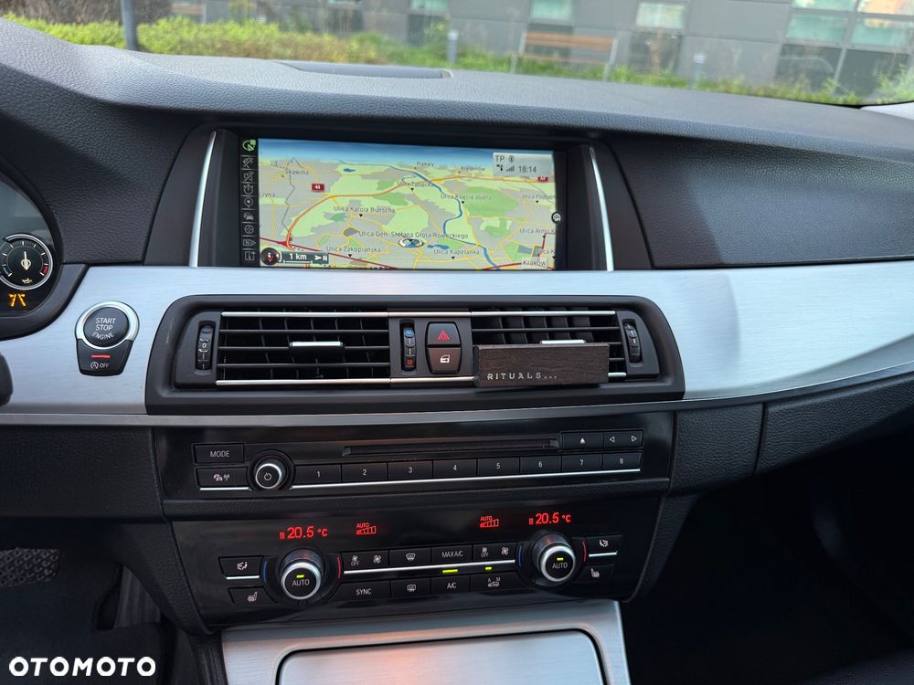 BMW Seria 5 525d Touring Modern Line - 24