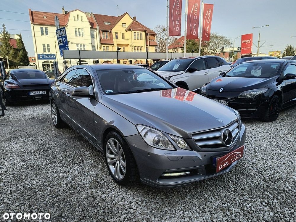 Mercedes-Benz Klasa E 250 BlueEFFICIENCY 7G-TRONIC - 4