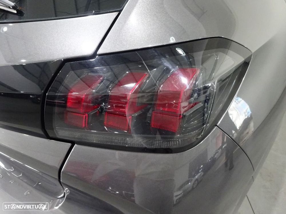 Peugeot 208 1.2 PureTech Active - 32