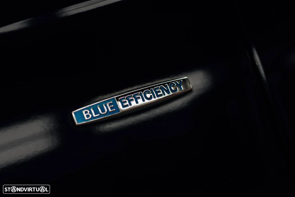 Mercedes-Benz E 220 CDI DPF BlueEFFICIENCY 7G-TRONIC Avantgarde - 32