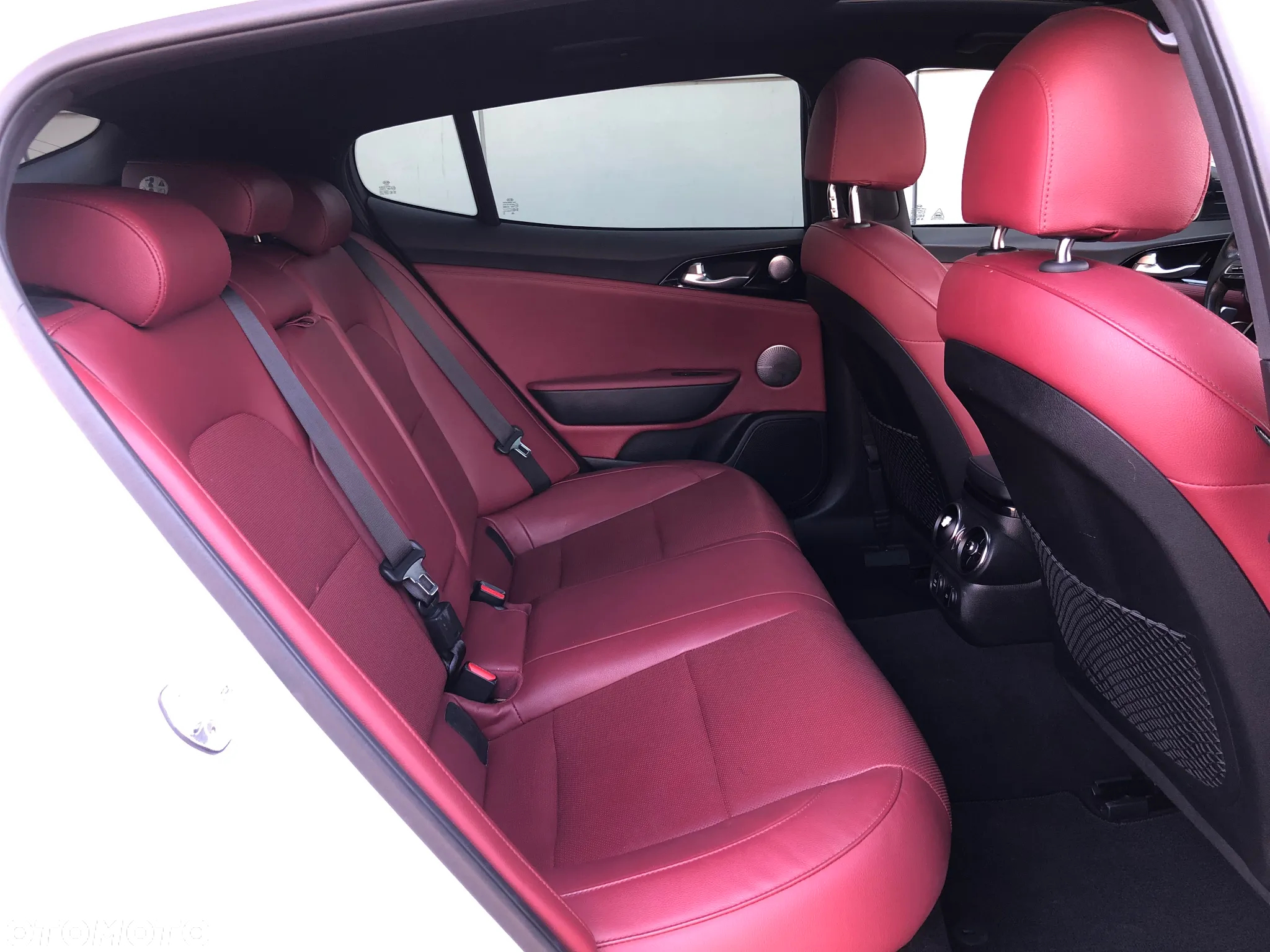 Kia Stinger 2.0 T-GDI GT Line - 21