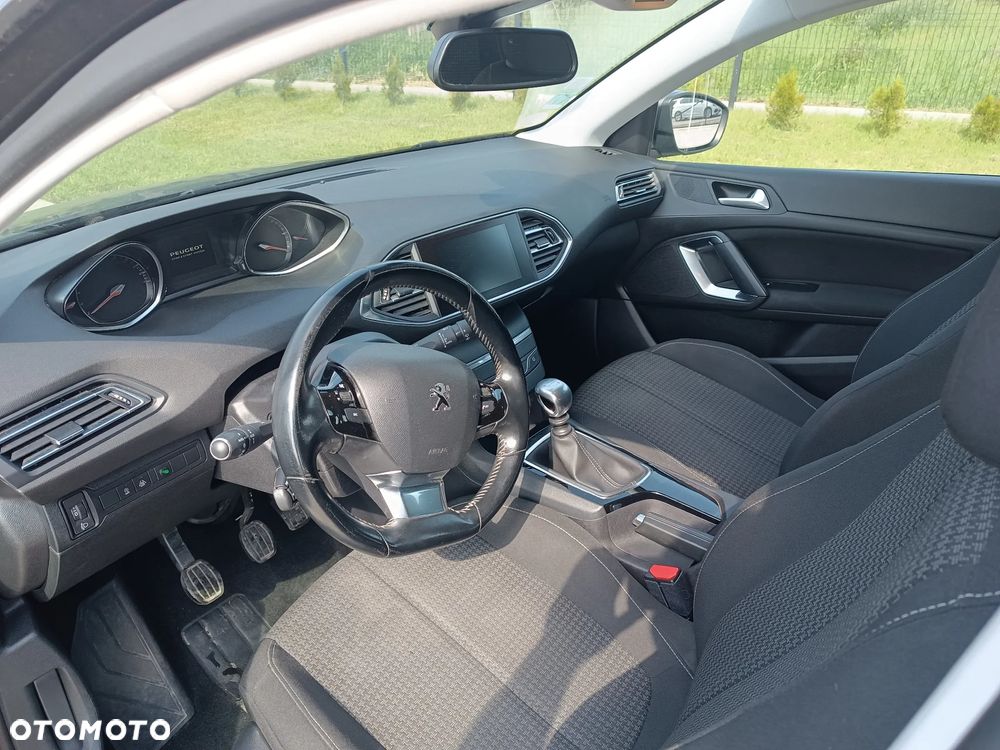 Peugeot 308 - 9