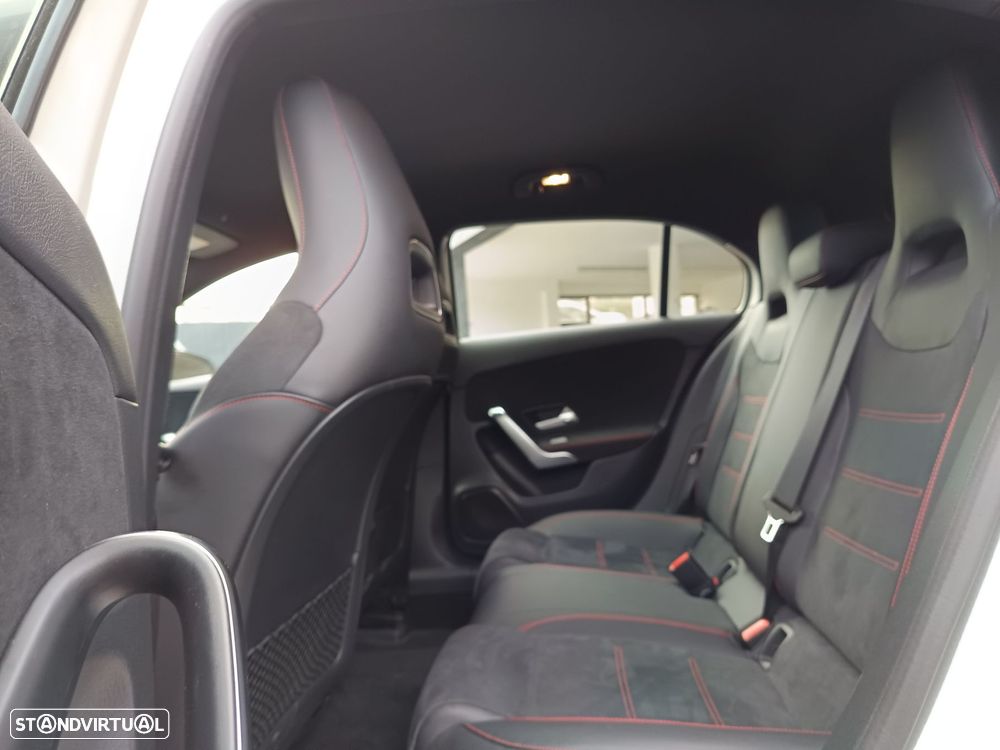 Mercedes-Benz A 200 AMG Line - 38