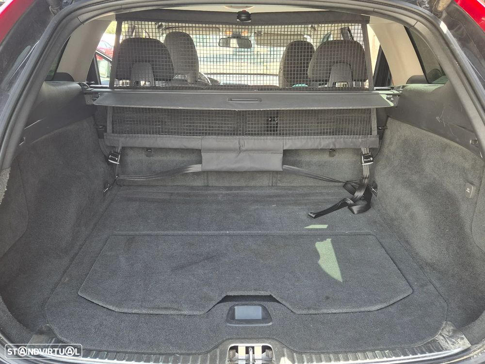 Volvo XC 60 2.0 D4 Momentum - 14
