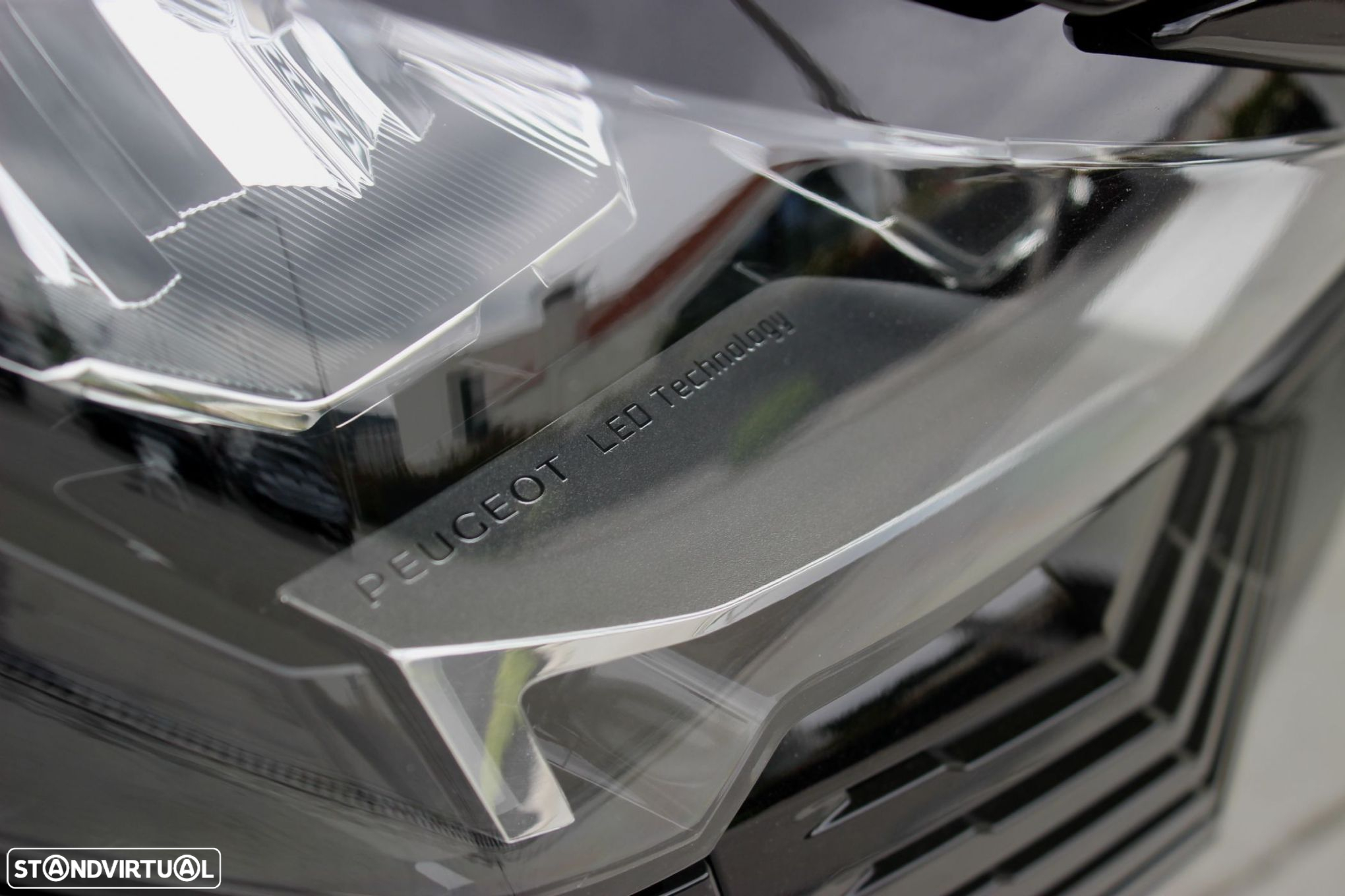 Peugeot 5008 1.2 PureTech Allure EAT8 - 2