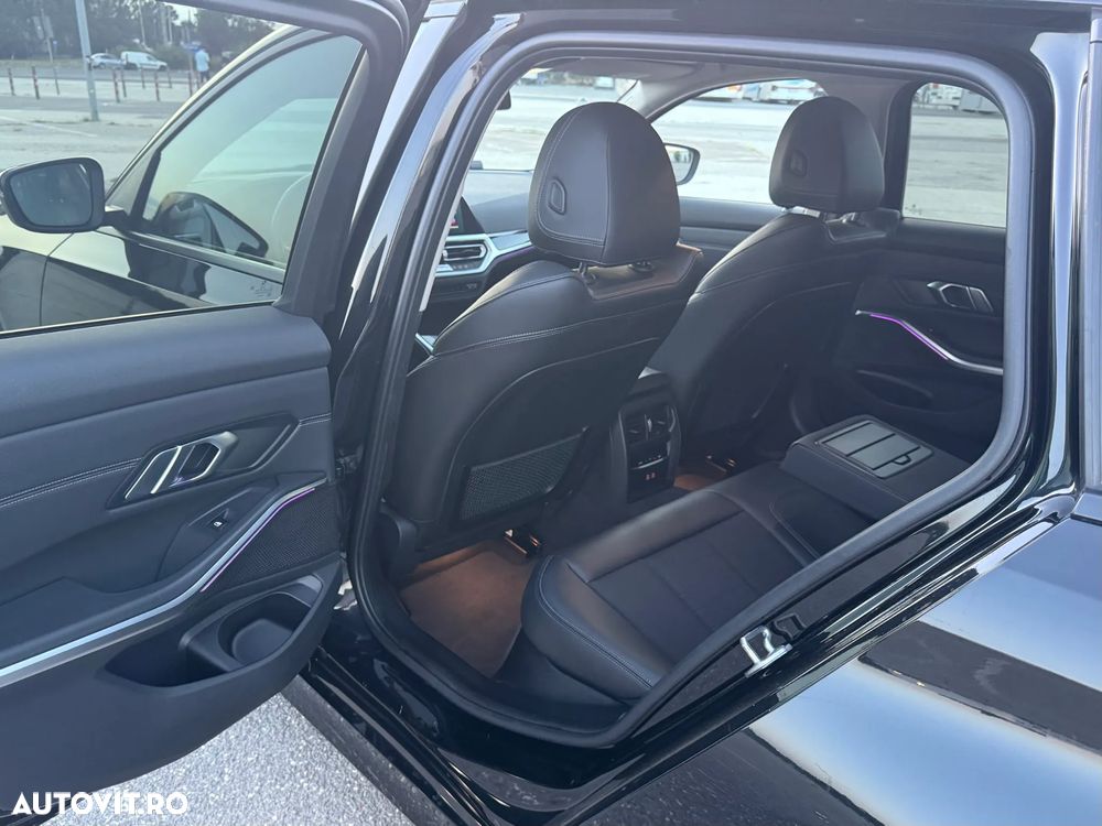 BMW Seria 3 320d Touring Aut. Advantage - 17