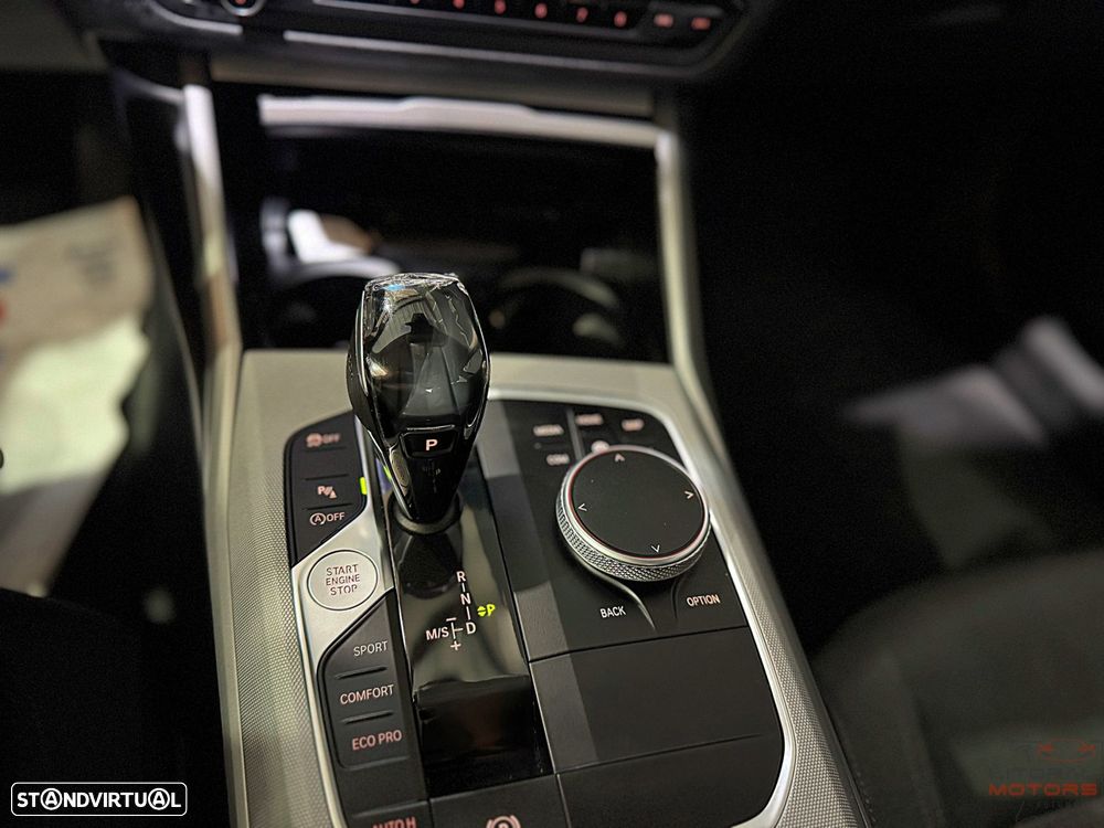 BMW 320 d Advantage Auto - 29