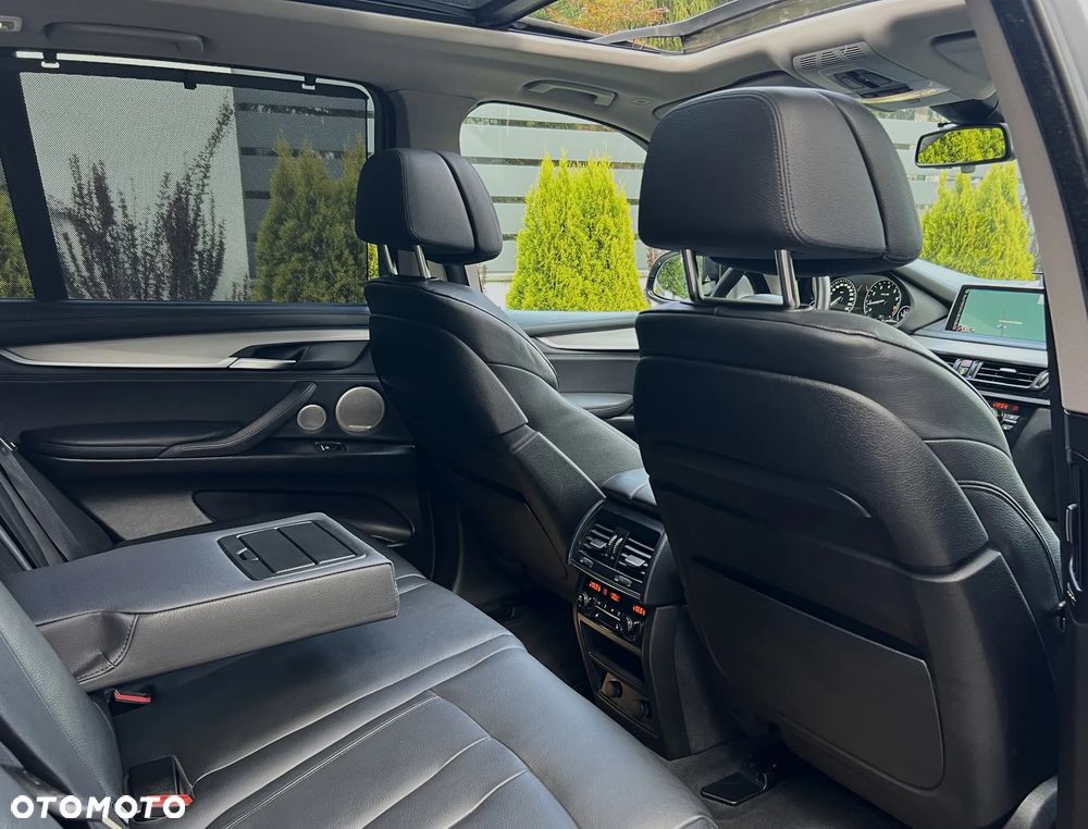 BMW X5 xDrive50i - 13