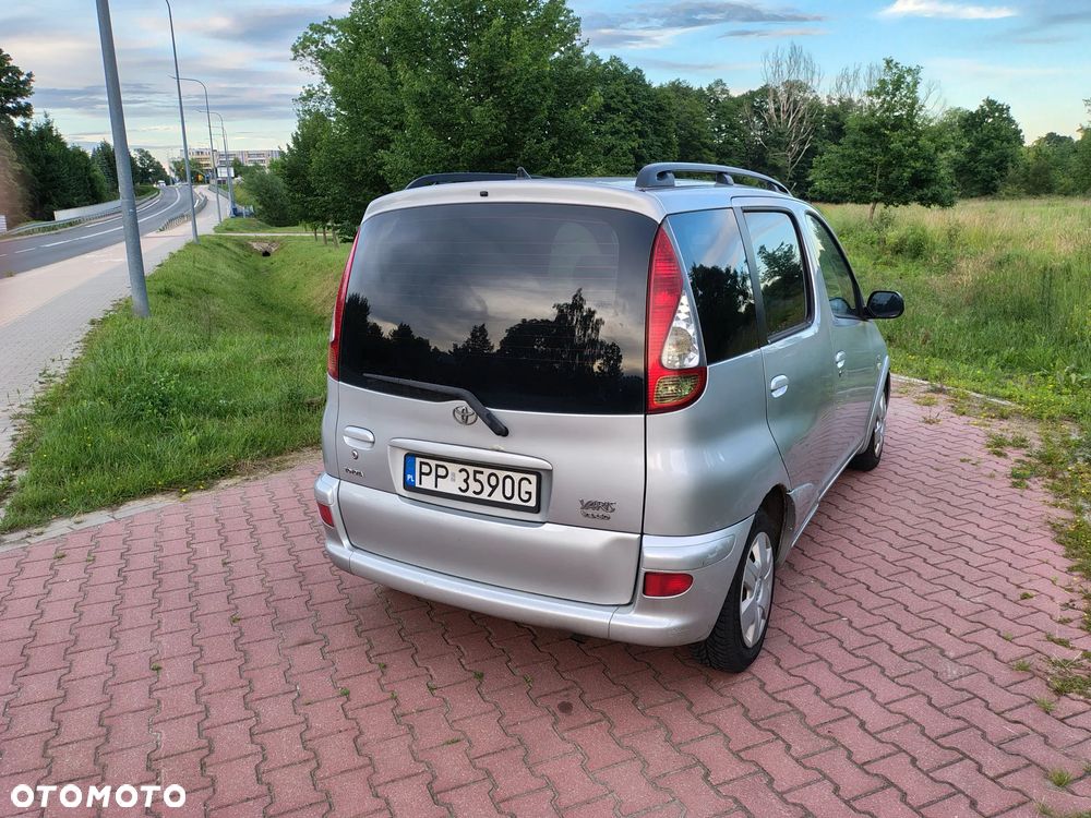 Toyota Yaris Verso 1.4 D-4D Sol - 14