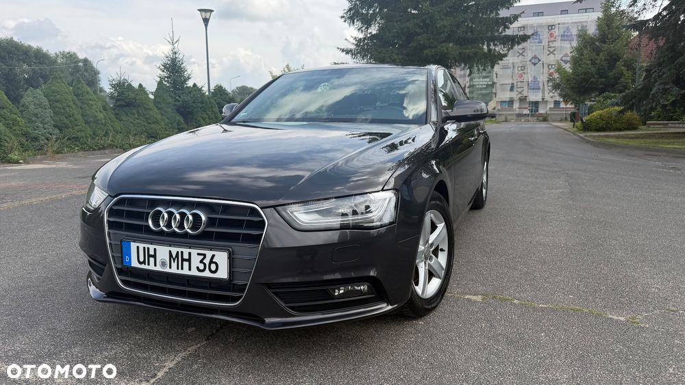 Audi A4 Limousine - 2