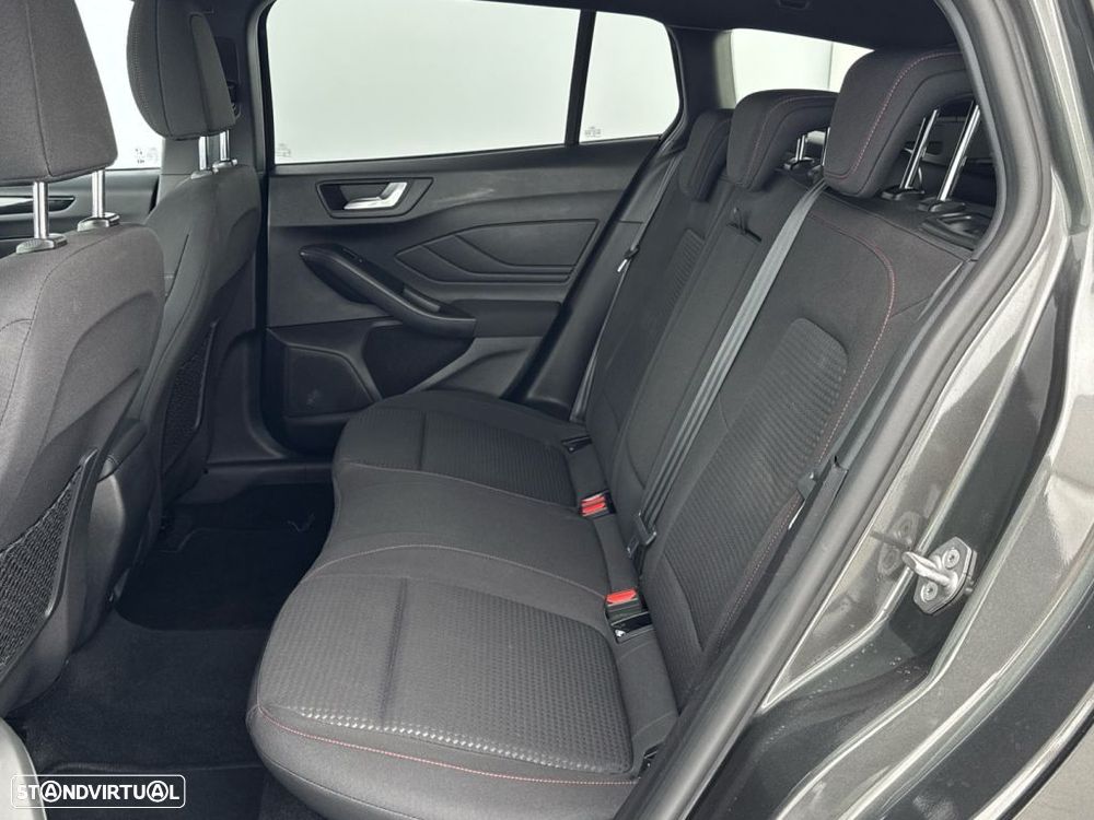 Ford Focus - 12